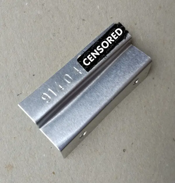 914/6 A-Pillar Vin Plate - 1970-72 1