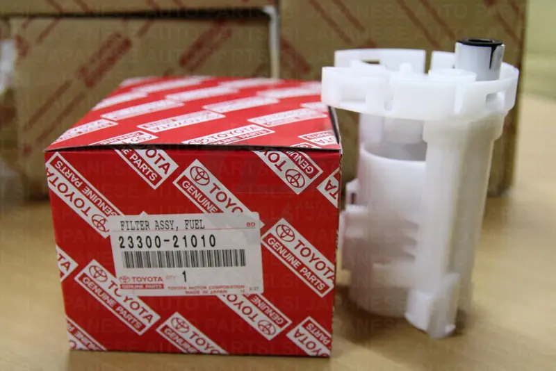 Genuine Toyota Fuel Filter Camry Corolla Ls Gs Is Rx Tarago 23300-21010 Wcf22 1