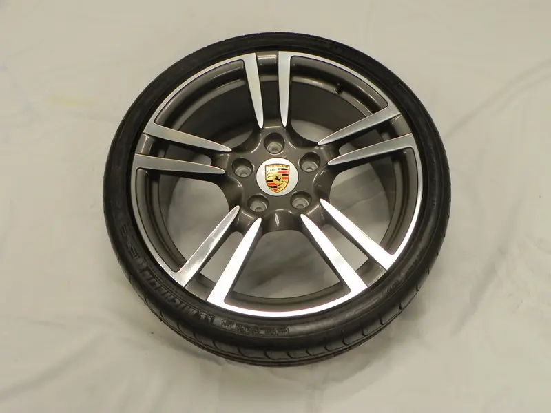 (Like-New) 997/Boxster/Cayman Turbo Ii Wheel & Tire 8J X 19 - 2009-2012 1