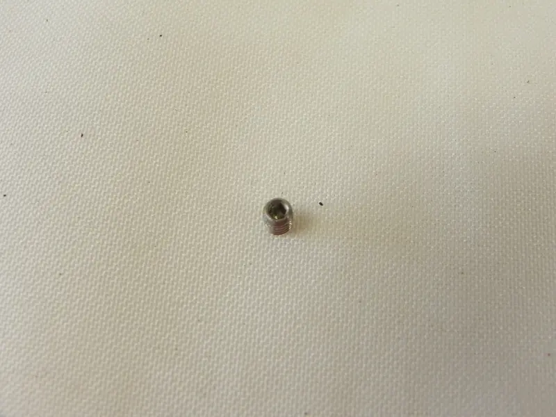 (New) 356/911/912 Radio Knob Set Screw - 1953-68 2