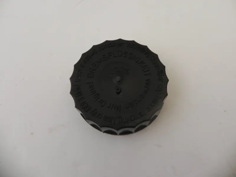 (New) 356/911/924 Brake Fluid Reservoir Cap 1