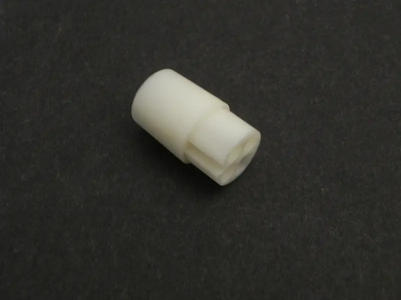 (New) 4 Pole Socket 1