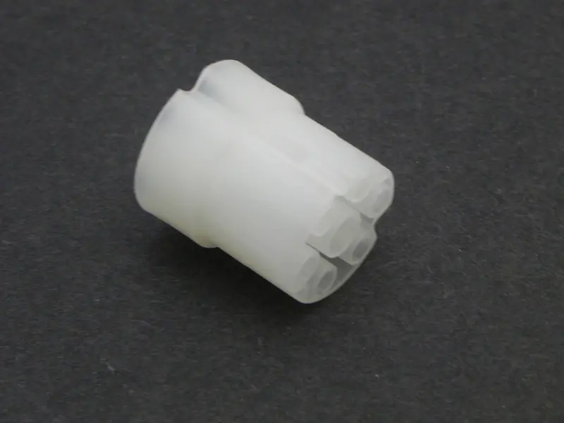 (New) 7 Pole Plug Socket 1