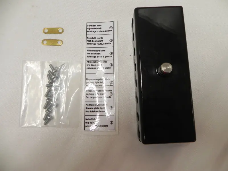 (New) 911, 8 Pole Fuse Box With Lid - 1969-73 1