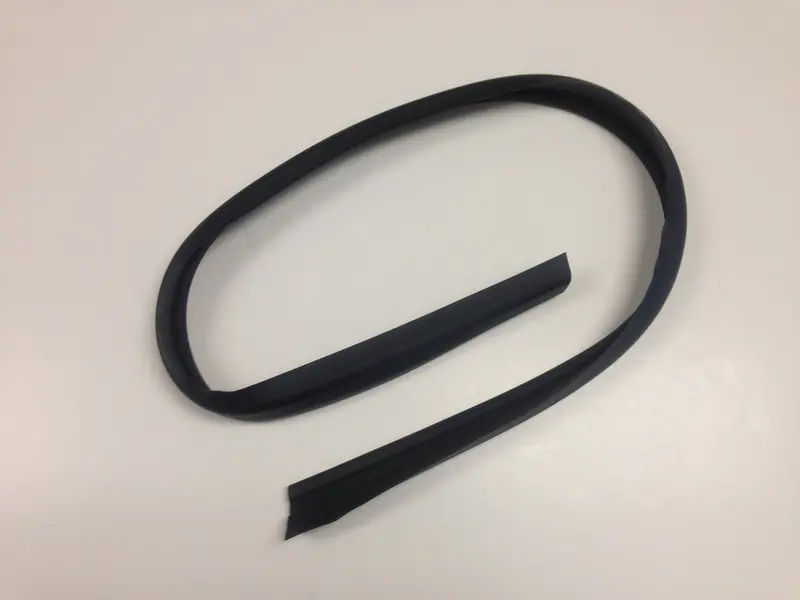 (New) 911/911 Turbo Rocker Deco Molding Rubber Insert - 1974-89 1
