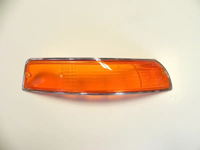 (New) 911/912 Front Right Usa Amber Turn Signal Lens With Silver Trim - 1969-72 1