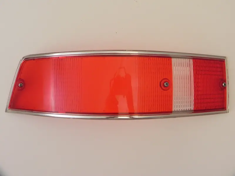 (New) 911/912 Left Side Usa Tail Light Lens With Silver Trim - 1969-72 1
