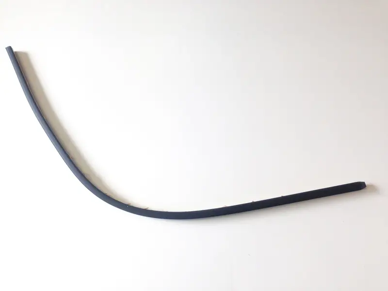 (New) 911/912 Right Rear Bumper Seal - 1969-73 1