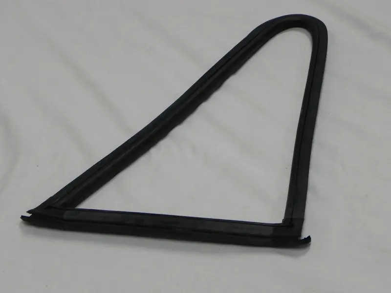 (New) 911/912E Right Side Quarter Window Seal - 1976 & 1978-87 1