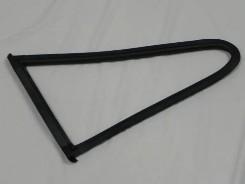 (New) 911/912E Right Side Quarter Window Seal - 1976 & 1978-87 2