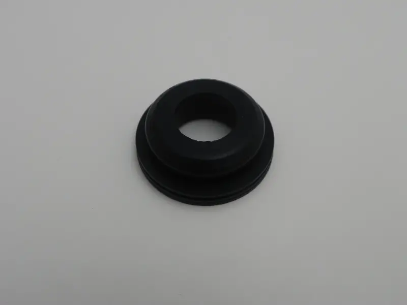 (New) 911/924/928/944/968/Cayenne Grommet For Brake Booster Vacuum Line - 1974-2010 1