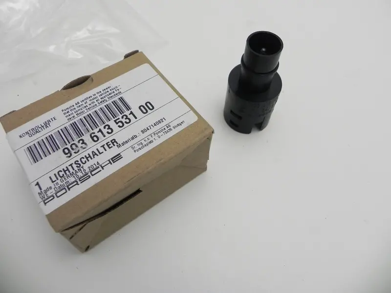 (New) 911/944/968/993 Headlight Switch - 1985-98 1