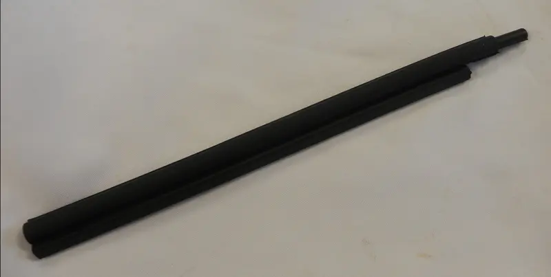 (New) 911 Cabriolet Top To Body Seal Right - 1983-94 1