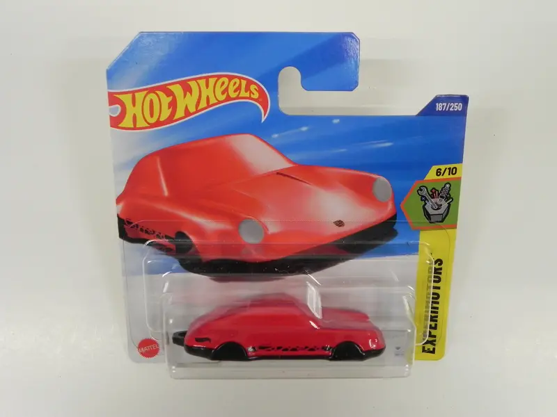 (New) 911 Carrera Hot Wheels Key Fob 1