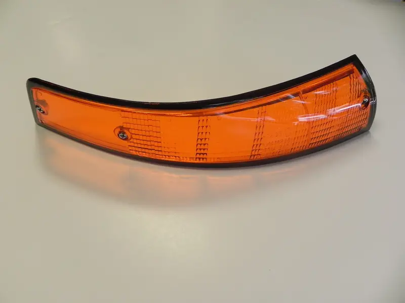 (New) 911 Porsche Right Front Us Turn Signal Lens With Black Trim - 1973 2