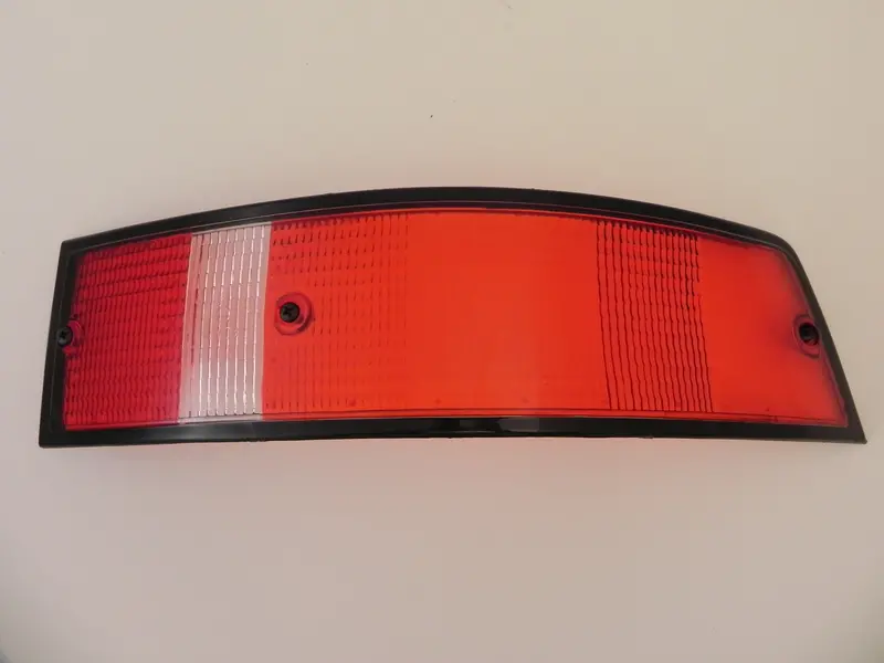 (New) 911 Porsche Right Side Usa Tail Light Lens With Black Trim - 1973-89 1