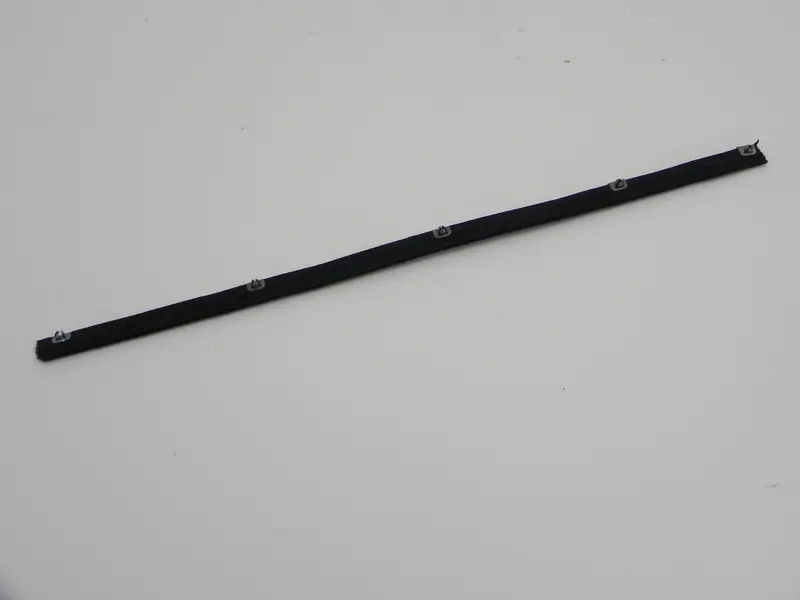 (New) 911 Targa/Cabriolet Right Hand Felt Door Weather Strip - 1984-98 1