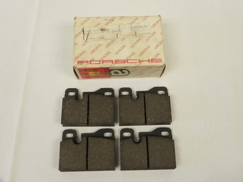 (New) 924/928/944 Rear Brake Pads - 1984-89 1