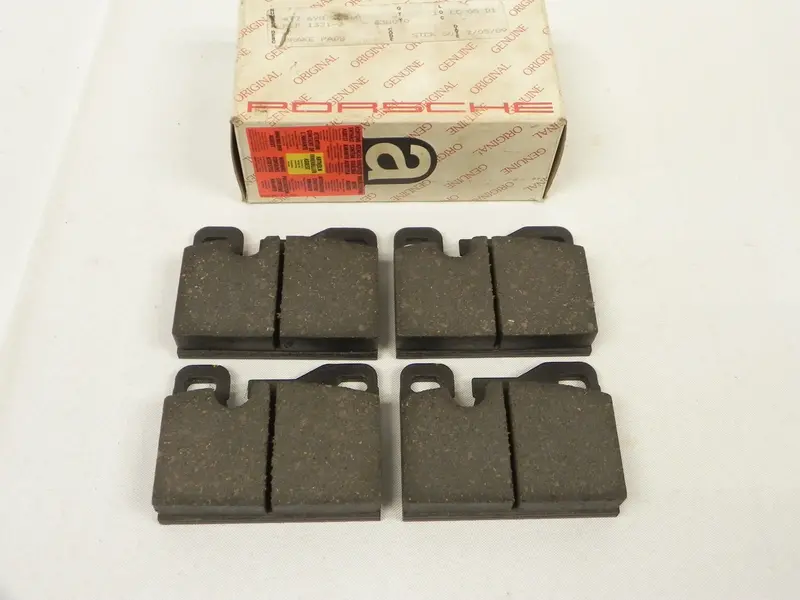 (New) 924/928/944 Rear Brake Pads - 1984-89 2