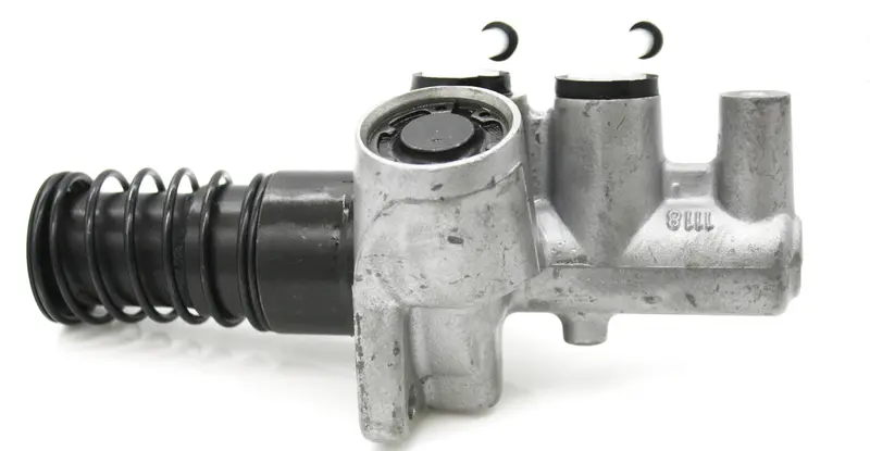 (New) 964 Brake Master Cylinder - 1989-94 2