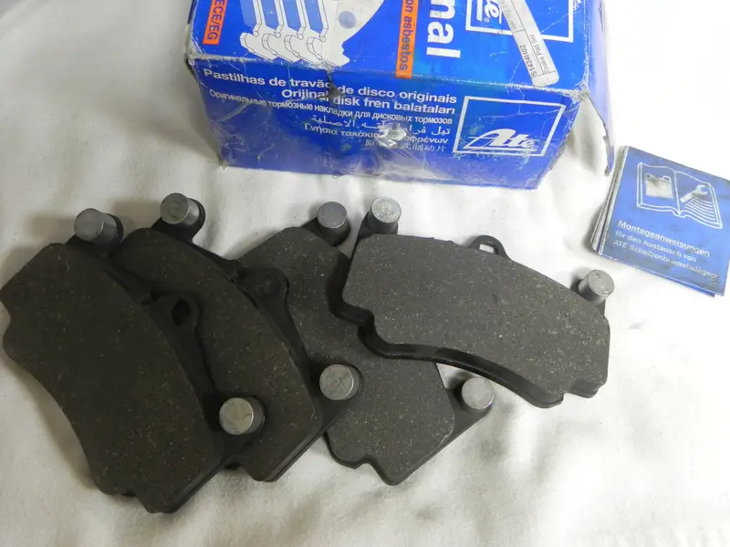 (New) 996/997 Front Brake Pad Set - 2001-08 1