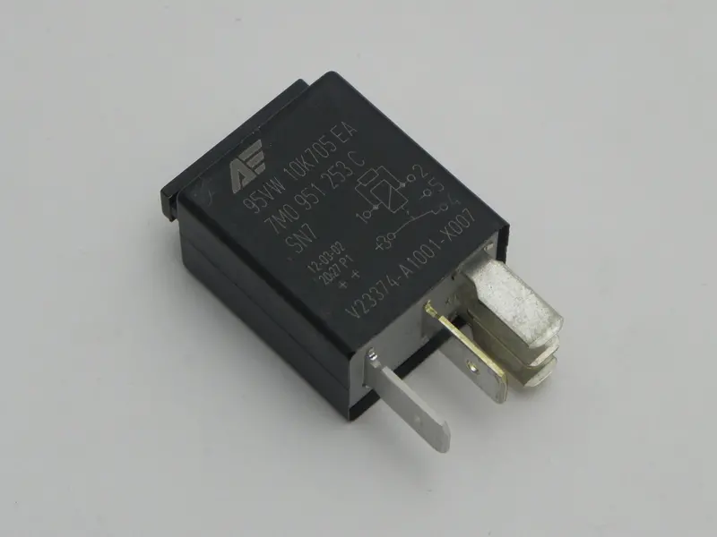 (New) Cayenne Fuel Pump Relay 2003-10 1