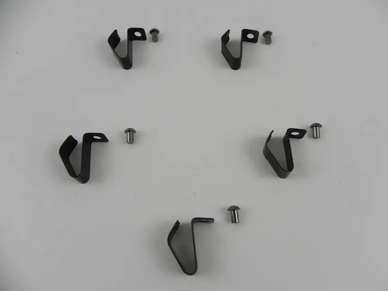 (New) Hubcap Metal Clip Set W/ Rivets 1