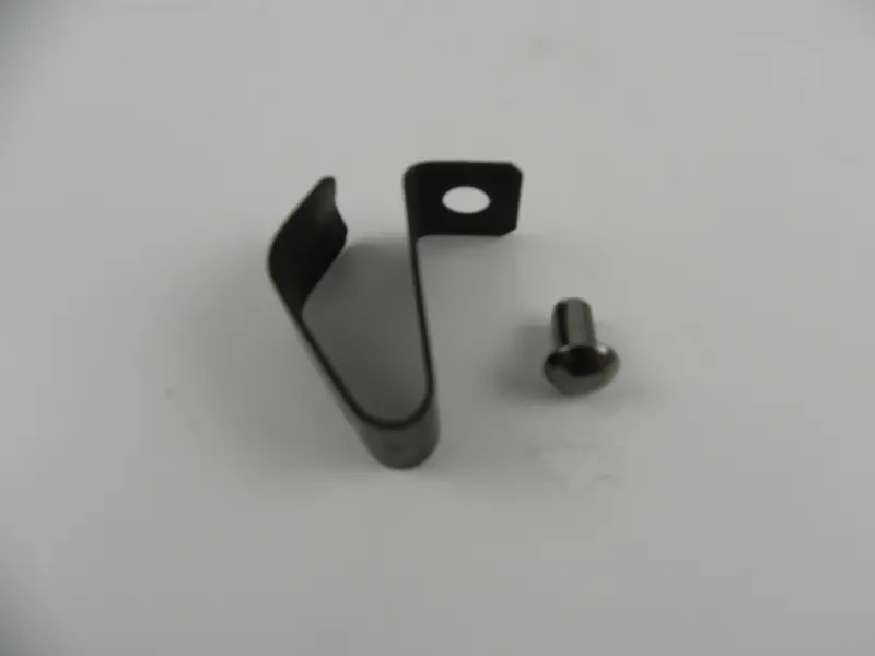 (New) Hubcap Metal Clip Set W/ Rivets 2