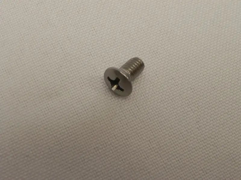 (New) M4-.7 X 8Mm Phillips Oval Head Stainless Machine Screw 1