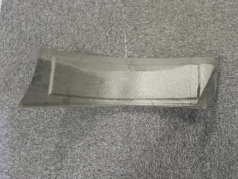 (New) Right Carbon Inner Wheel Well (Front) 1
