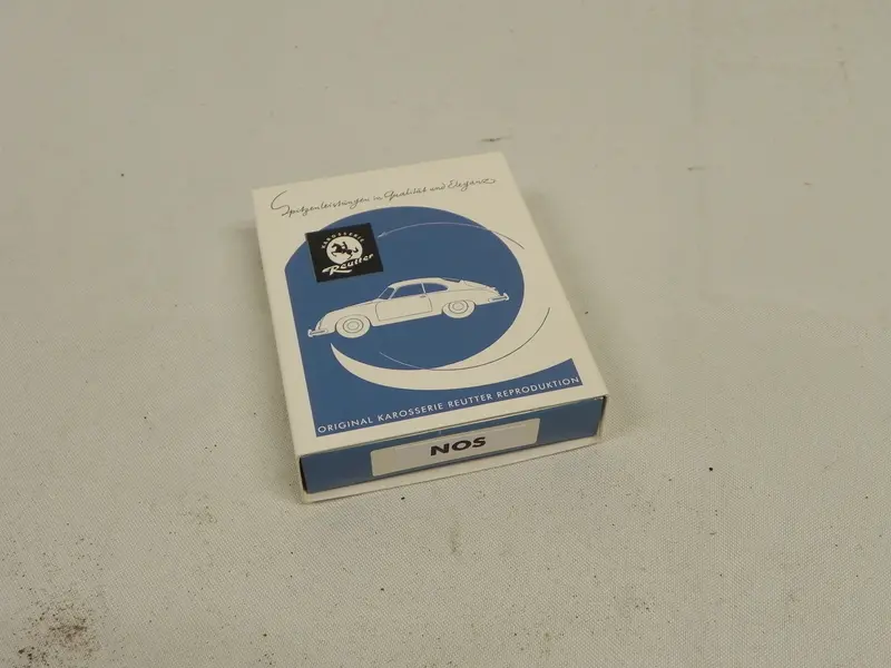 (Nos) 356 A/B/C Small Karosseriewerk Reutter Badge - 1955-63 1