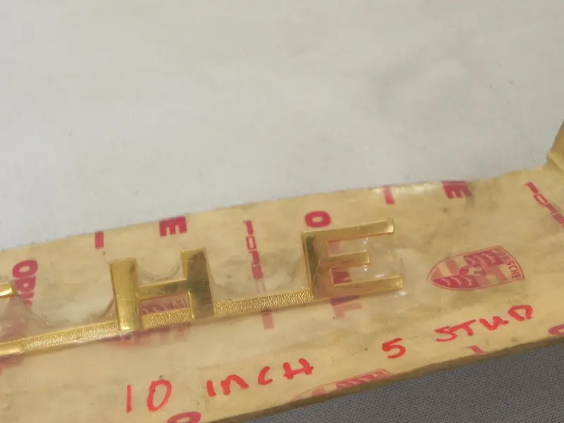(Nos) 356 T5 B Gold "Porsche" Emblem - 1960-61 2