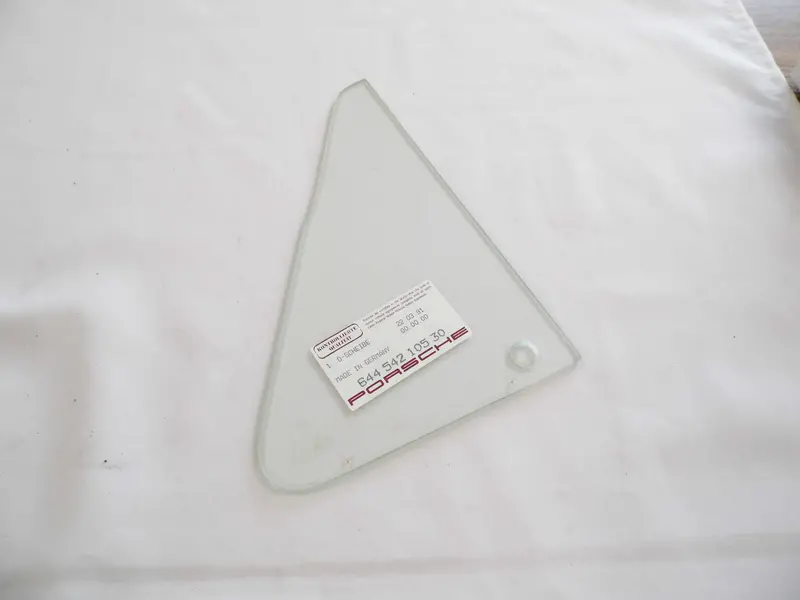 (Nos) 356 Vent Glass 1957-66 1
