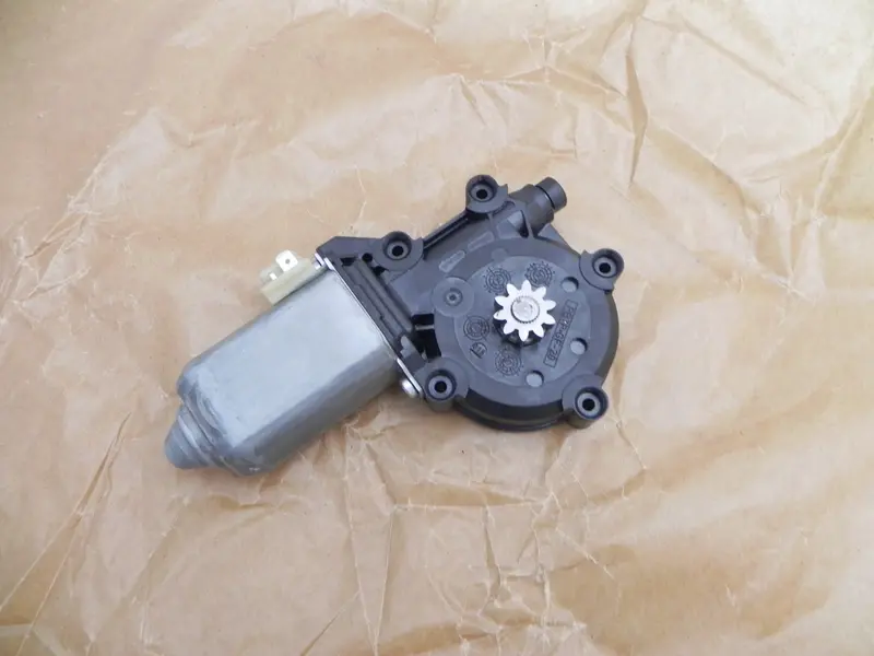 (Nos) 911 Passenger's Side Power Window Motor - 1988-98 1