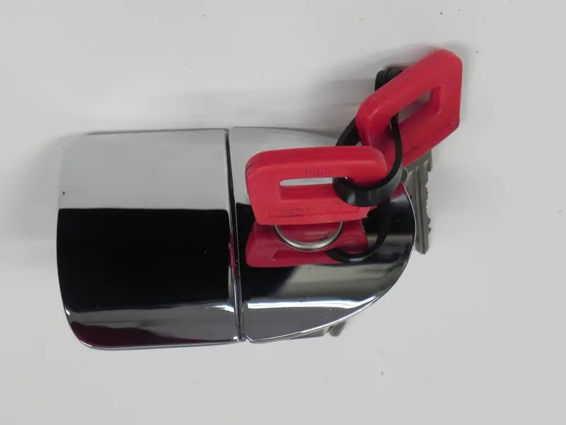 (Nos) 914 Outside Door Handle Left 1