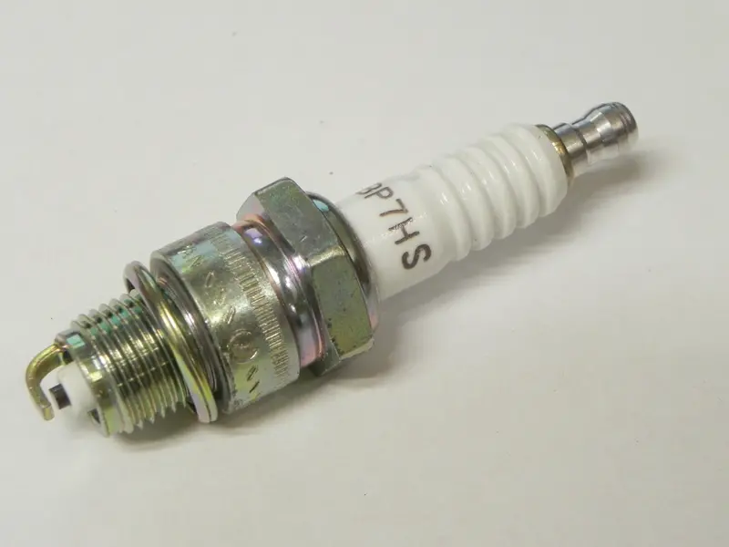 (Nos) Ngk Bp7hs Spark Plug 1