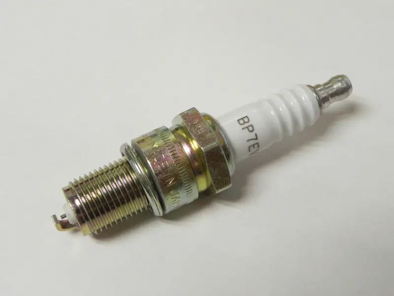 (Nos) Ngk V Bp7ev Spark Plug 1