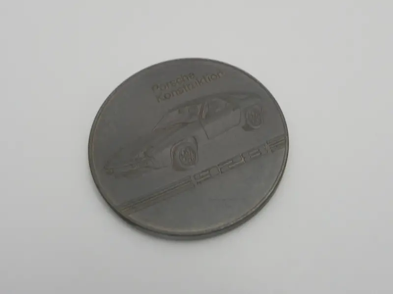 (Nos) Vintage Calendar Coin '928' 1