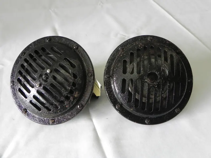 (Original) 356 B/C Bosch 6V Horns (Pair) -1950-65 1