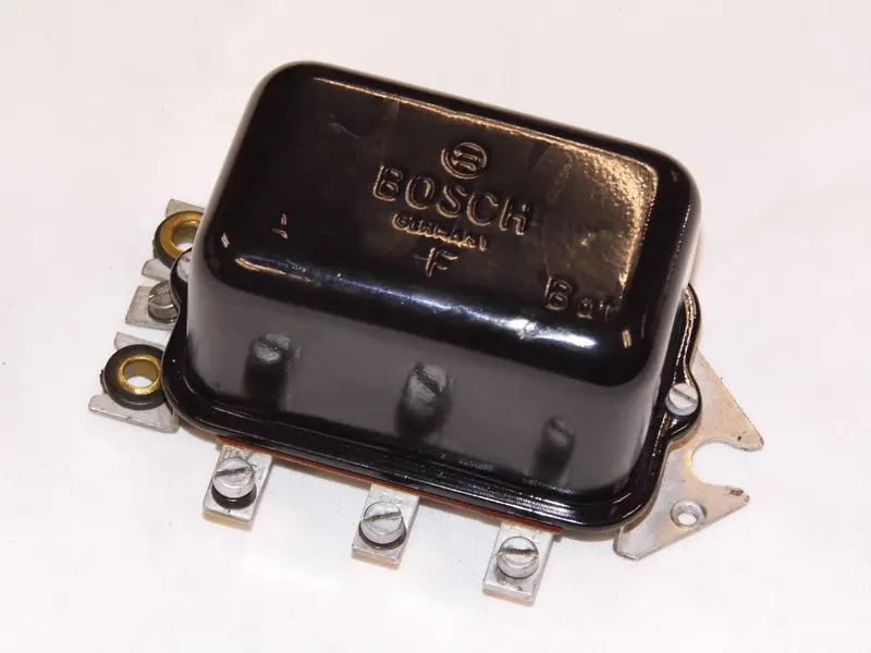 (Original) 356 Carrera Voltage Regulator 1