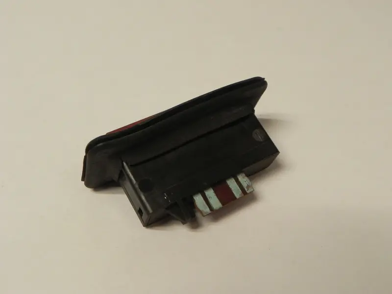(Original) 911/930 Fasten Belts Red Indicator Lens - 1974-77 2