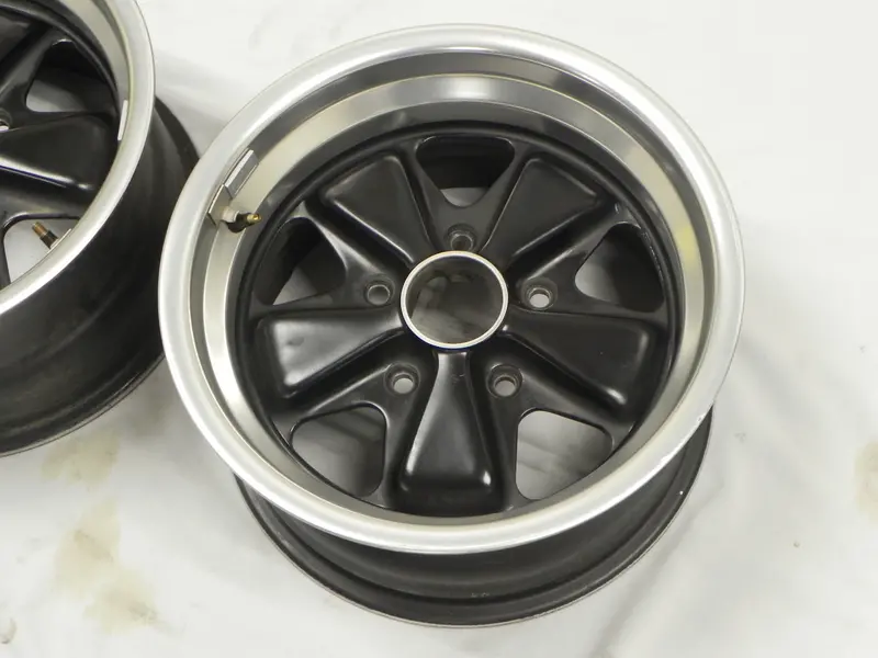 (Original) 911/930 Pair Of Used Fuchs Wheels 8J X 15 - 1974-89 2