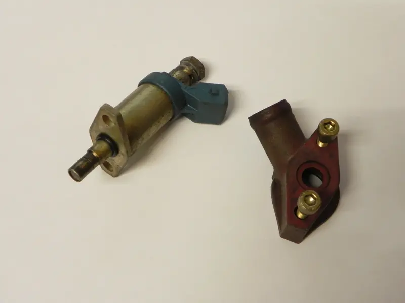 (Original) 911S/928 Cold Start Valve With Flange - 1975-79 1