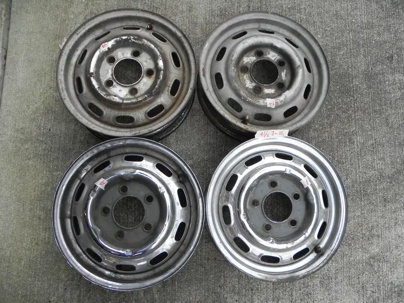 (Used) 356/911/912  4, 1/2 J X 15 Steel Disc Brake Wheels 1