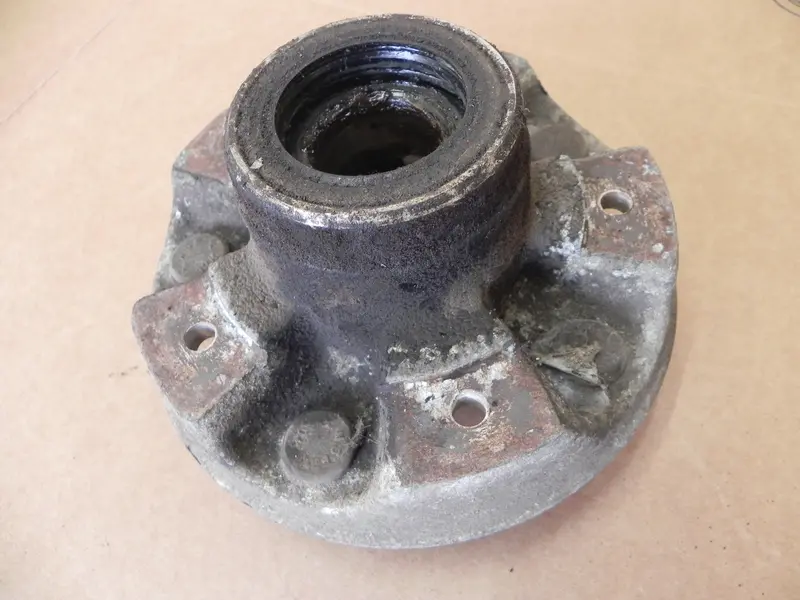 (Used) 356/911/912 Front Wheel Hub - 1964-67 1