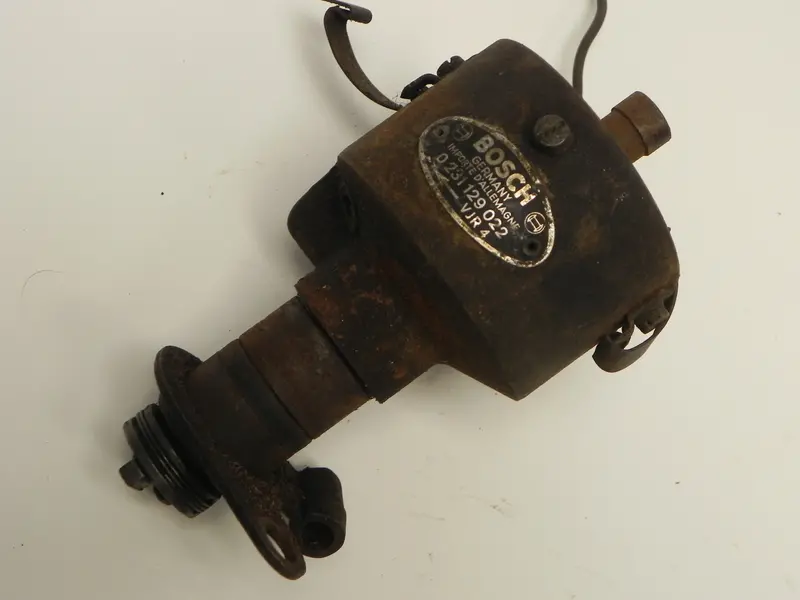 (Used) 356/912 Bosch Vjr 4 Distributor - 1960-69 1