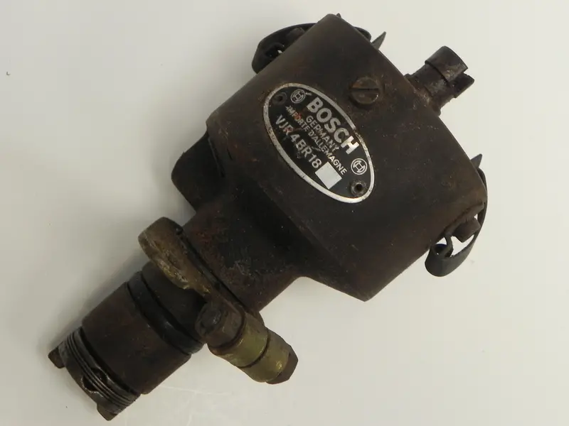 (Used) 356 A/B Bosch Vrj 4 Br18 Distributor - 1957-63 1