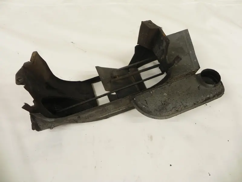 (Used) 356 A/B/C/S90/Sc Left Hand Heater Flapper Box - 1955-65 1