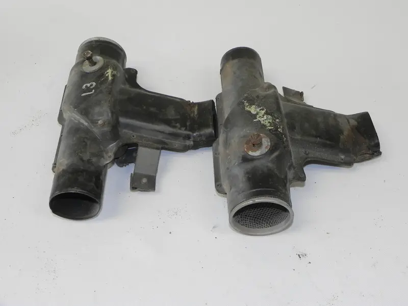 (Used) 356 B/C Pair Of Fresh Air Control Boxes With Screens - 1959-65 2