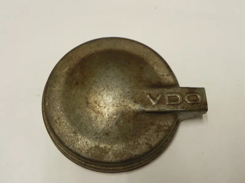 (Used) 356 Bt6/C Vdo Fuel Level Unit Cover-1962-65 1